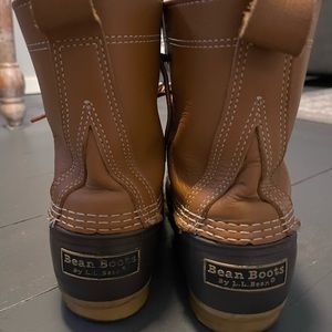 Size 8/8.5  Womens  (7 mens) LL Bean bean boots.